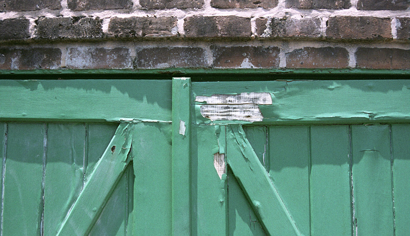 green barn doors