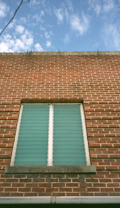 contrasting shutters